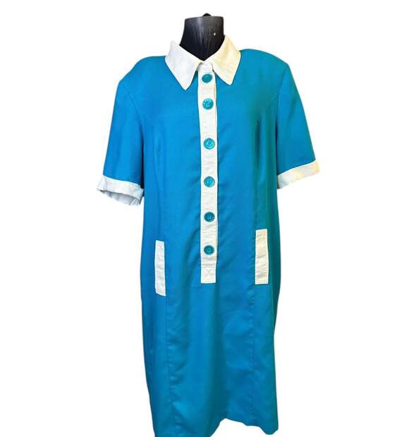 Vintage Dresses & Skirts - Vintage Bright Turquoise/Teal and White Shift Dress with Teal Buttons, Size L
P